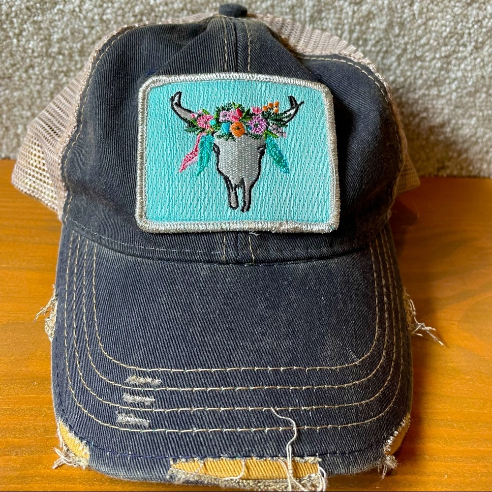 Judith March Distressed Buffalo Skull Flower Crown Hat